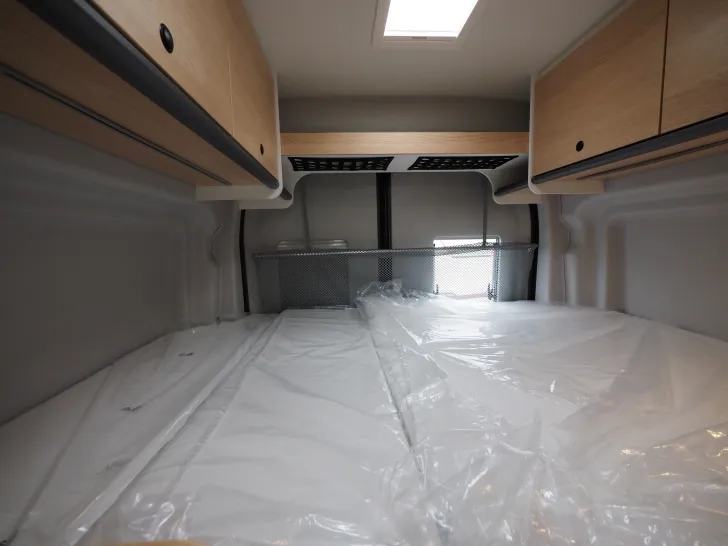 Fahrzeugbild Sunlight CLIFF 590 4x4 Green Trek, Xenon, AHK, D-Heiz. #14