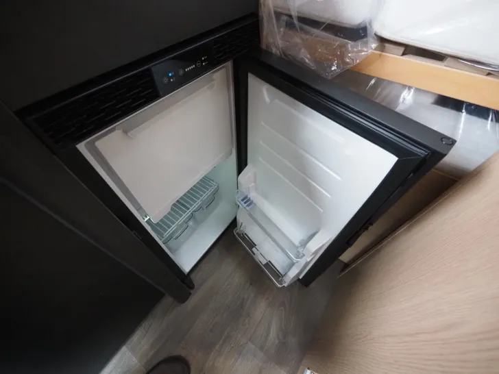 Fahrzeugbild Sunlight CLIFF 590 4x4 Green Trek, AHK, Bi-Xenon, uvm. #12