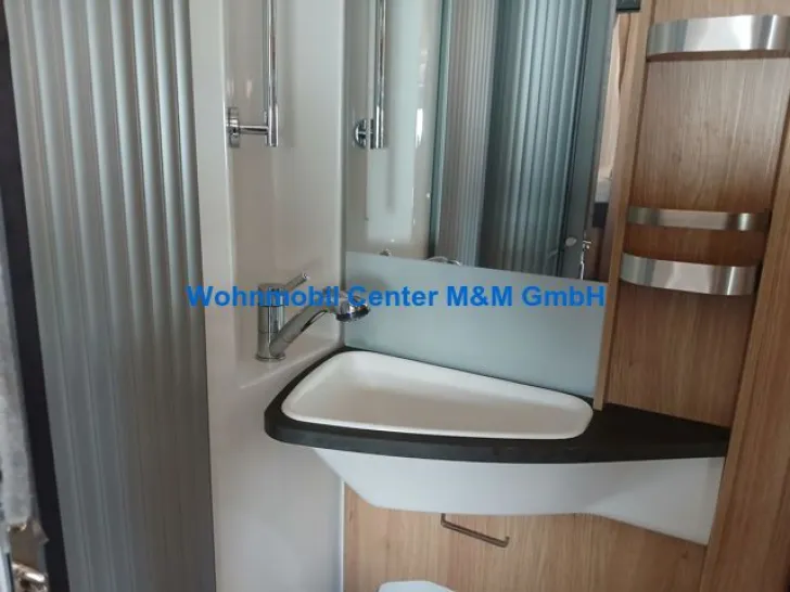 Fahrzeugbild Knaus Sky Wave 650 MEG 60 Years TV Sat Anlage Navi 60 #10