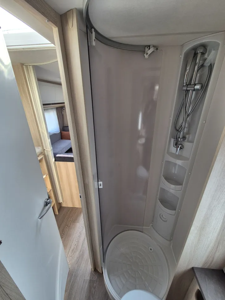 Fahrzeugbild Hobby De Luxe 545 KMF #29