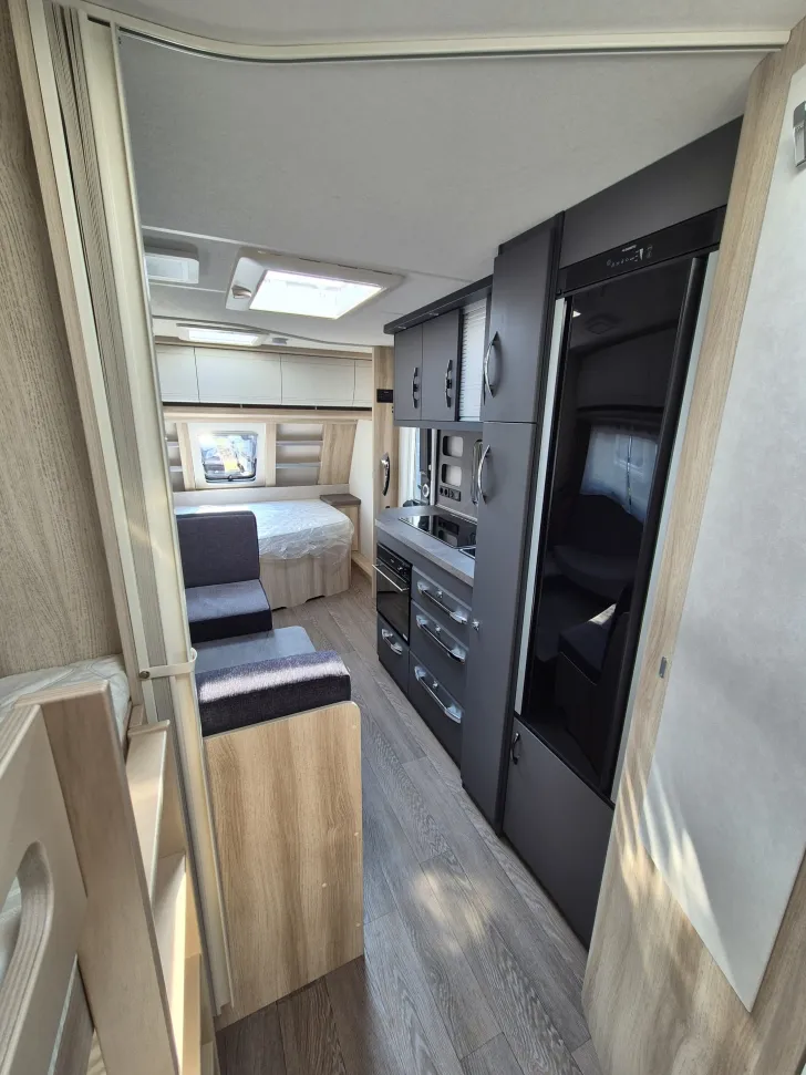 Fahrzeugbild Hobby De Luxe 545 KMF #31