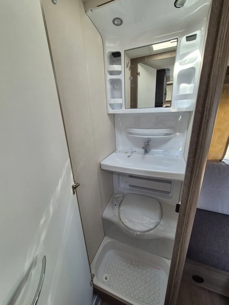 Fahrzeugbild Hobby ONTOUR 390 SF #10