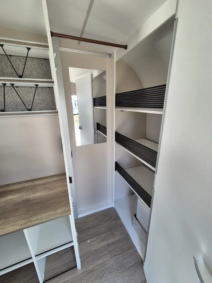 Fahrzeugbild Hobby beachy 450 #16