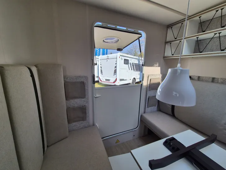 Fahrzeugbild Hobby beachy 450 #20