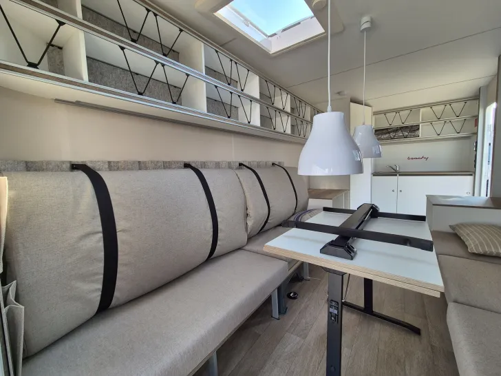 Fahrzeugbild Hobby beachy 450 #23