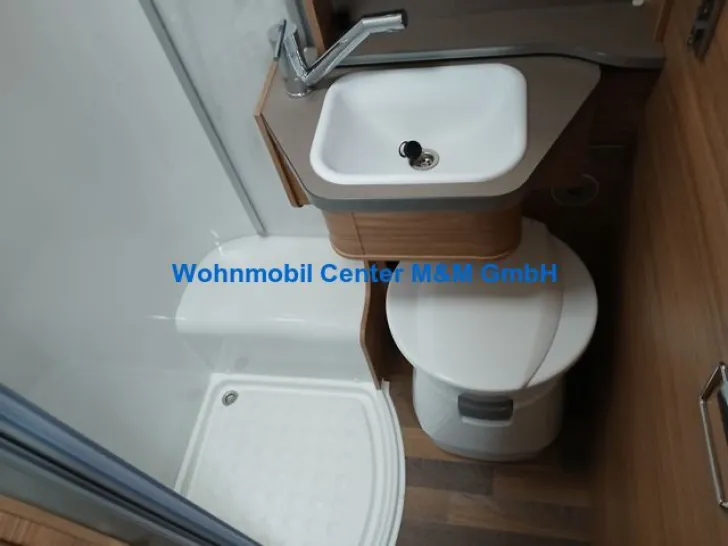 Fahrzeugbild Weinsberg CaraHome 550 MG Markise Styling #6