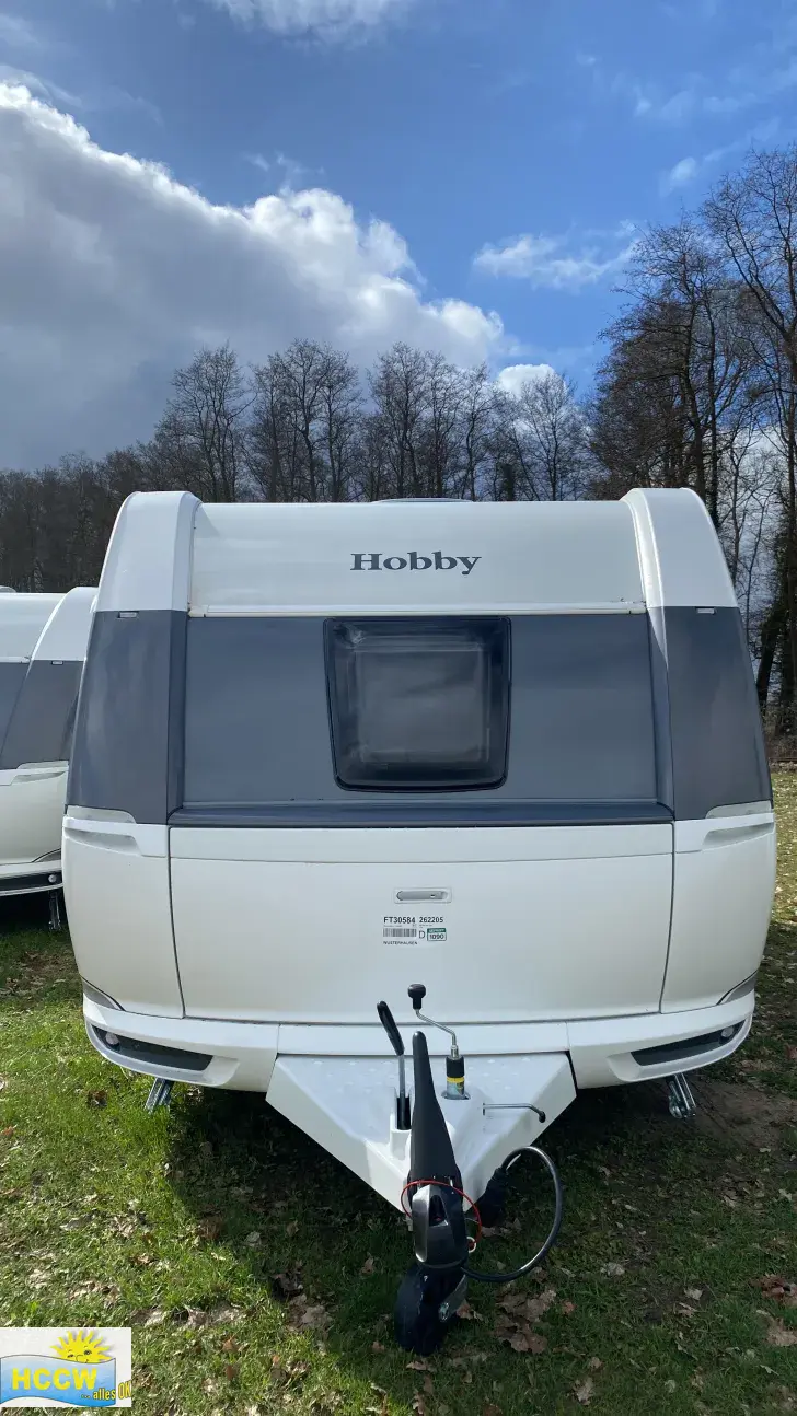 Frontal Vorne Hobby De Luxe 545 KMF Auflastung inkl. Alufelgen