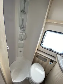 Toilette Hobby De Luxe 545 KMF Auflastung inkl. Alufelgen