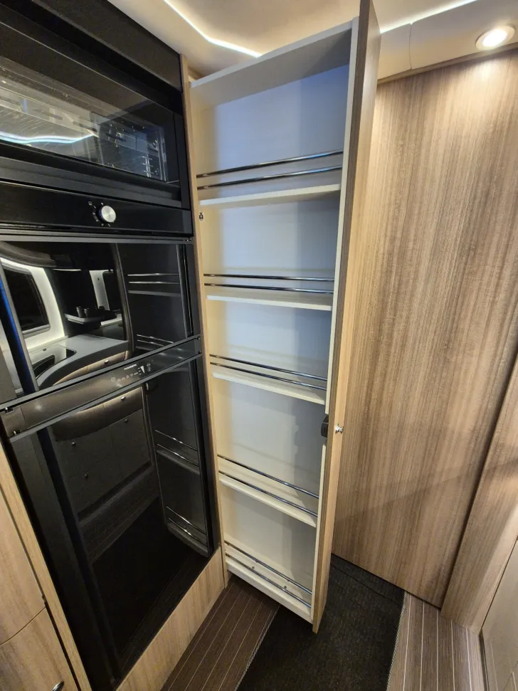 Fahrzeugbild Concorde Carver 790 L Select -€ 60.120,-Paketvorteil #21