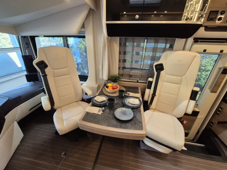 Fahrzeugbild Concorde Liner 1090 GIO *Actros*Sonderlackierung* #19