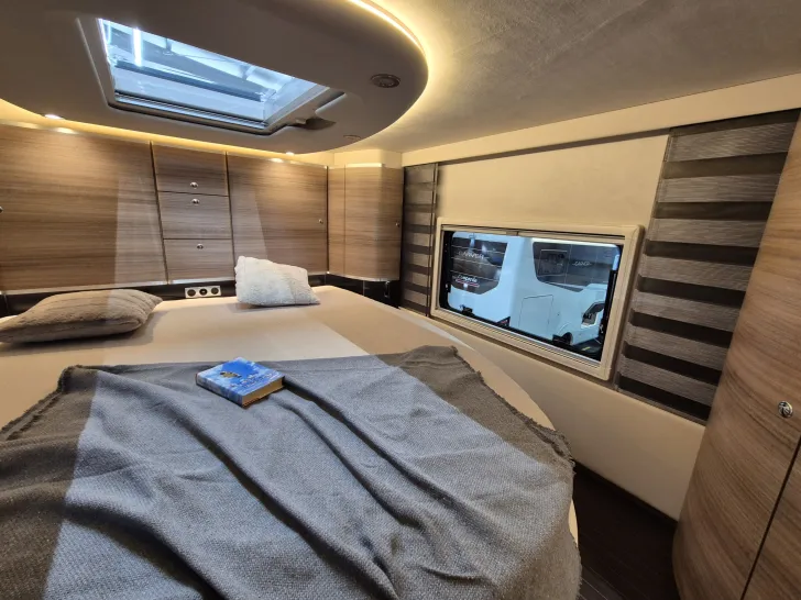 Fahrzeugbild Concorde Liner 1090 GIO *Actros*Sonderlackierung* #38