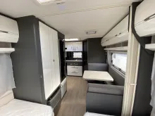 Sicht vorne-hinten Hobby Excellent 460 SL