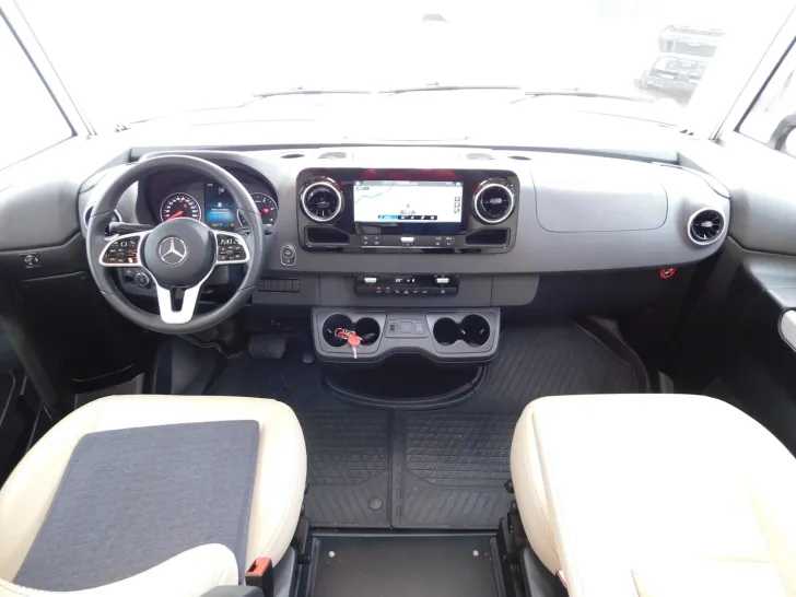 Fahrzeugbild Rapido Serie M 66 Hubstützen, Bugschränke, 2xTV, Klima #7