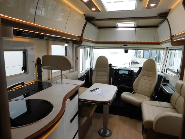 Fahrzeugbild Rapido Serie M 66 Hubstützen, Bugschränke, 2xTV, Klima #11