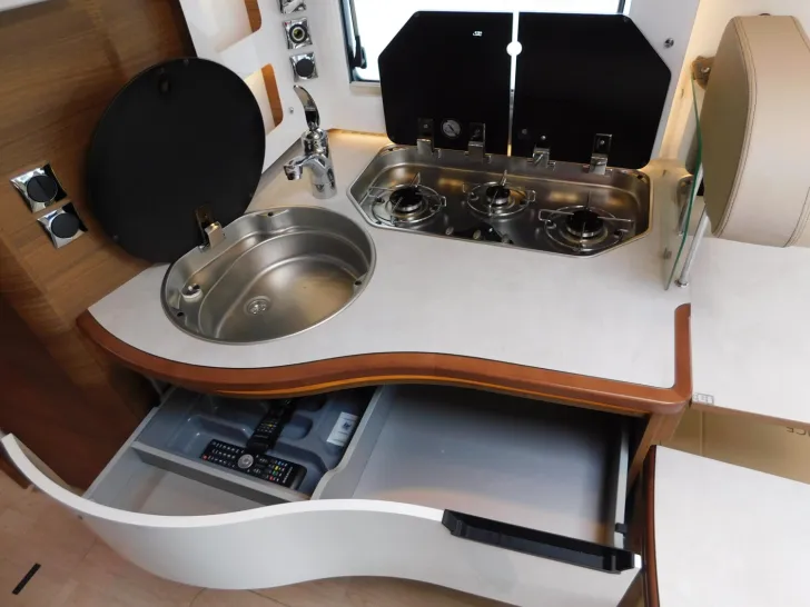 Fahrzeugbild Rapido Serie M 66 Hubstützen, Bugschränke, 2xTV, Klima #14