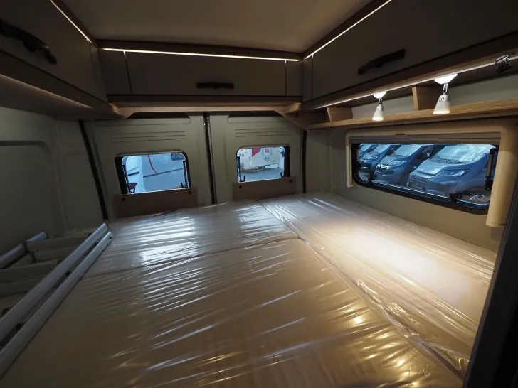 Fahrzeugbild Pössl 2WIN R Plus, Premiumpaket, Aufstelld., Breeze #13