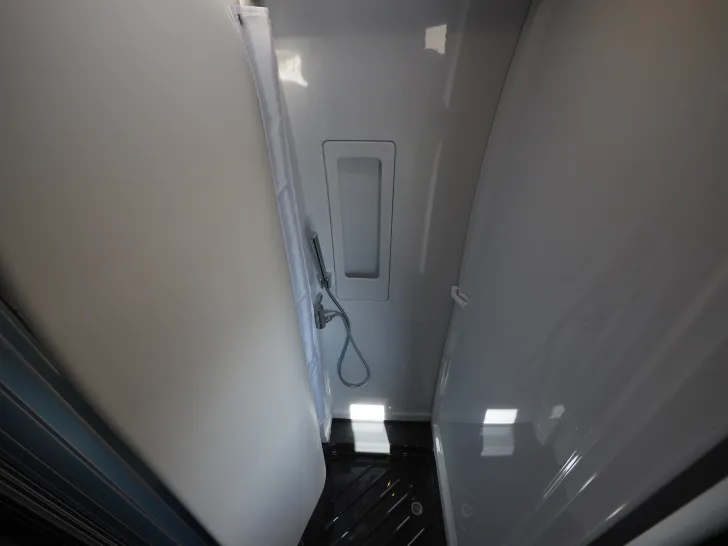 Fahrzeugbild Dethleffs Globetrail 640 ES, Aut., 95-Jahre-Paket, 2026 #17