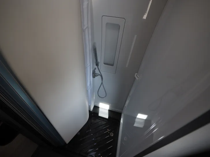 Fahrzeugbild Dethleffs Globetrail 640 ES, Aut., 95-Jahre-Paket, 2026 #18