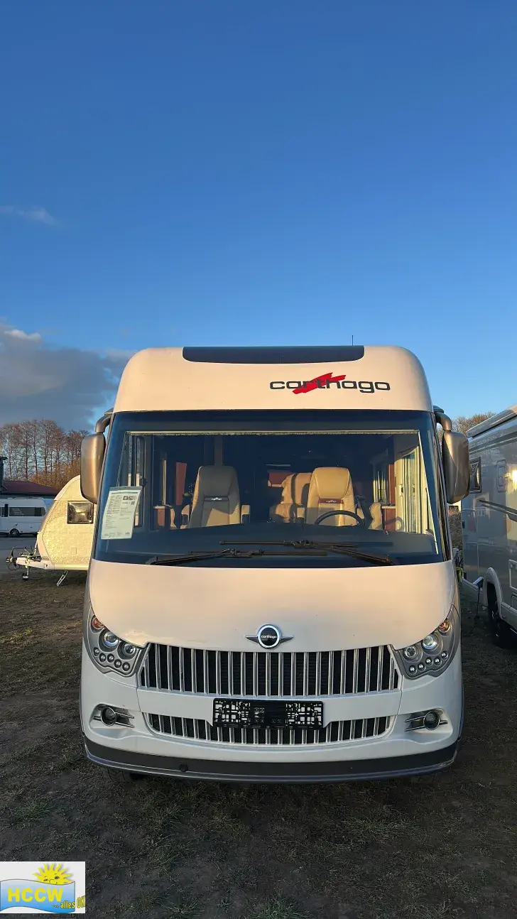 Frontal Vorne Carthago chic s-plus I 52 QB hochwertige Ausstattung