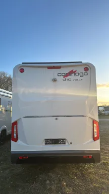 Frontal Hinten Carthago chic s-plus I 52 QB hochwertige Ausstattung