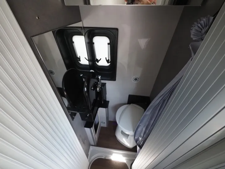 Fahrzeugbild Pössl Summit Shine 540 R, Doppelbank, Tageszul. ! #16