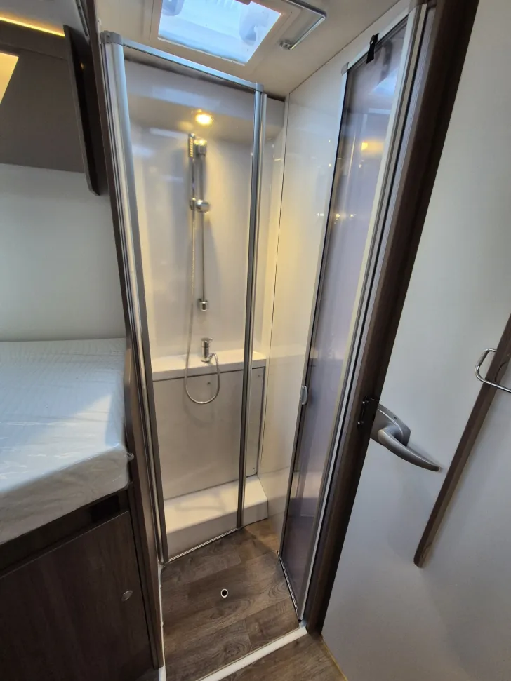 Fahrzeugbild Carado T447 pro+ *180PS*Automatik*LED*Hubbett*Navi* #26