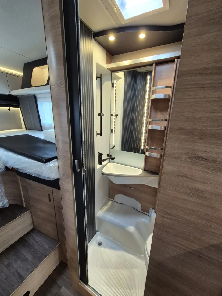 Fahrzeugbild Knaus L!VE / LIVE Wave 650 MEG *Black-Selection* #24