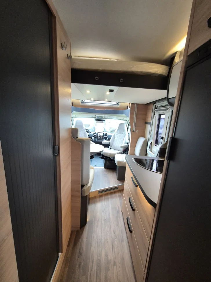 Fahrzeugbild Knaus L!VE / LIVE Wave 650 MEG *Black-Selection* #33