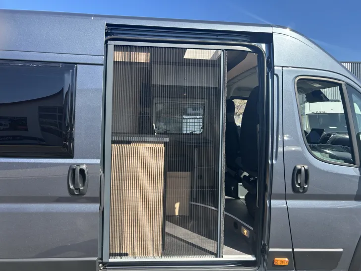 Fahrzeugbild Roadcar R 640, 10" Navi+RFK, Easy-Driving+, Markise #8