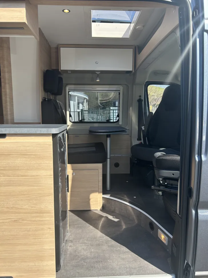 Fahrzeugbild Roadcar R 640, 10" Navi+RFK, Easy-Driving+, Markise #15