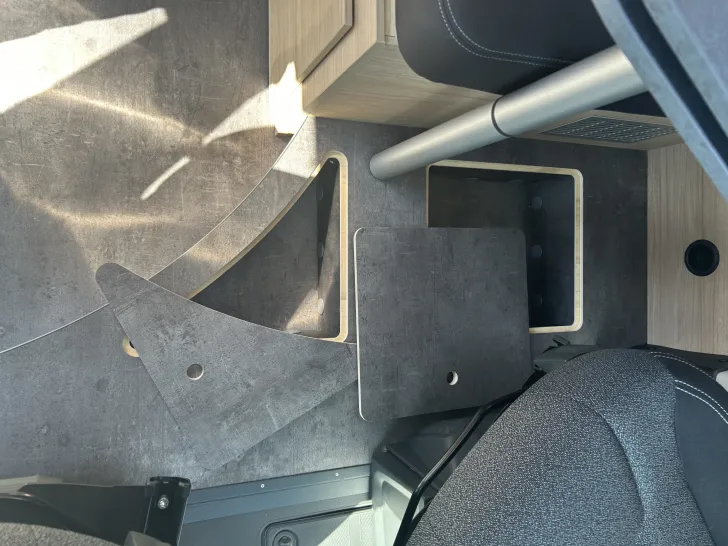 Fahrzeugbild Roadcar R 640, 10" Navi+RFK, Easy-Driving+, Markise #22