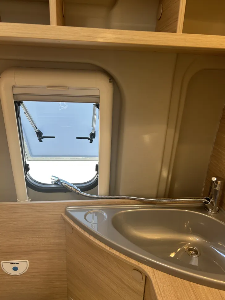 Fahrzeugbild Roadcar R 640, 10" Navi+RFK, Easy-Driving+, Markise #24