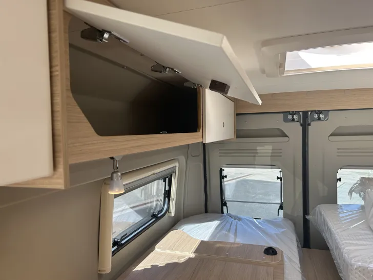 Fahrzeugbild Roadcar R 640, 10" Navi+RFK, Easy-Driving+, Markise #29