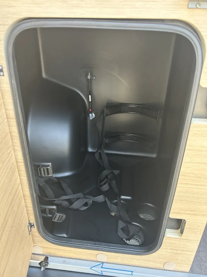 Fahrzeugbild Roadcar R 640, 10" Navi+RFK, Easy-Driving+, Markise #31