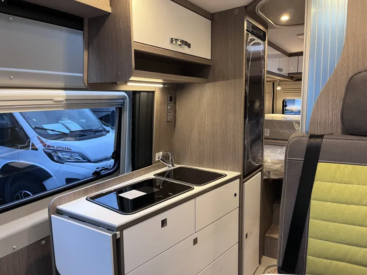 Fahrzeugbild Pössl Roadcruiser, 3. Bett, Markise, Winterp. #32