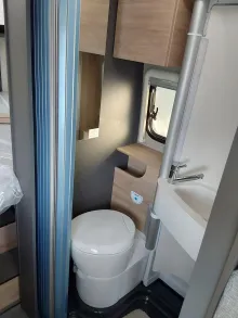 Fahrzeugbild Dethleffs Globetrail 640 ES Fiat 95-Jahre-Pkt + Automatik #12