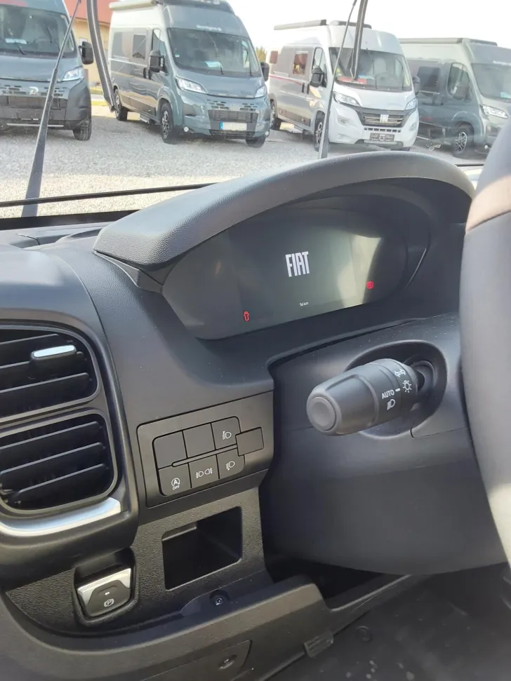 Fahrzeugbild Dethleffs Globetrail 640 ES Fiat 95-Jahre-Pkt + Automatik #16