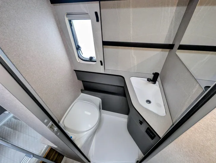 Fahrzeugbild Hymer Eriba Novaline 515 Auflastung auf 1.800 kg #13