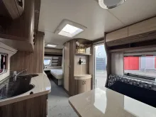 Fahrzeugbild Hobby De Luxe 540 UL Mover*Fahrradträger*Sat-Anlage #9