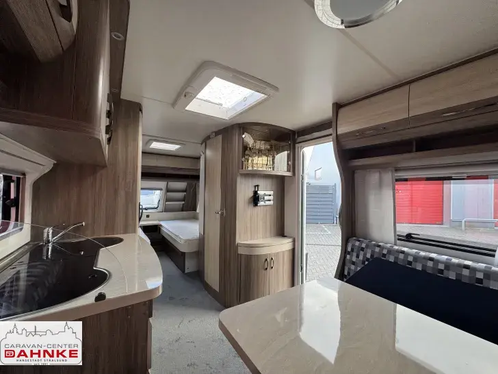 Fahrzeugbild Hobby De Luxe 540 UL Mover*Fahrradträger*Sat-Anlage #9