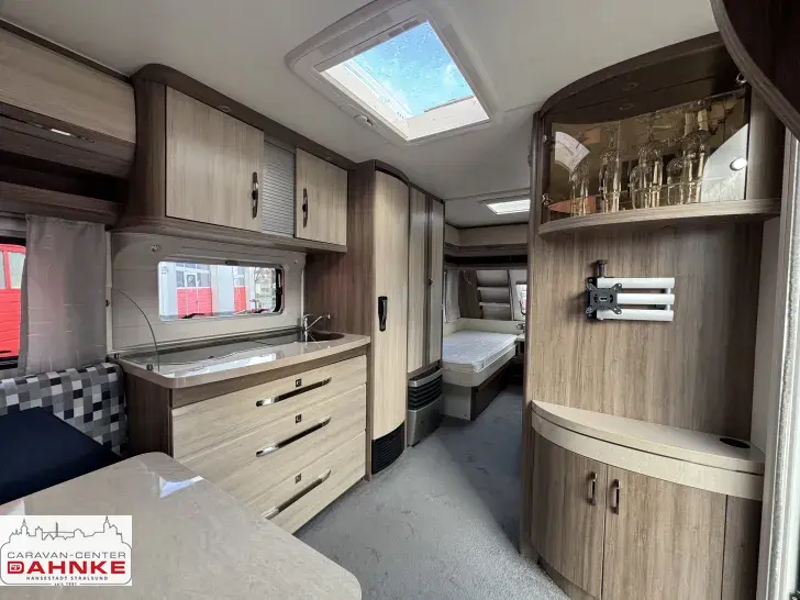 Fahrzeugbild Hobby De Luxe 540 UL Mover*Fahrradträger*Sat-Anlage #10