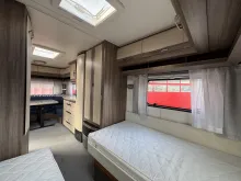 Fahrzeugbild Hobby De Luxe 540 UL Mover*Fahrradträger*Sat-Anlage #14