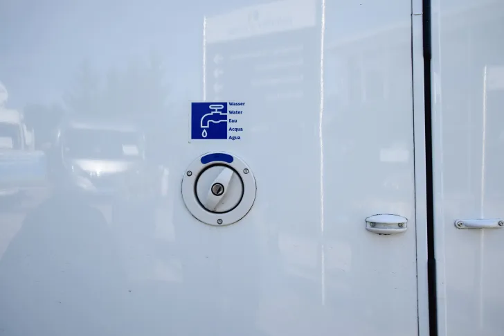 Fahrzeugbild Carado T448 pro+ *Hubbett* #29