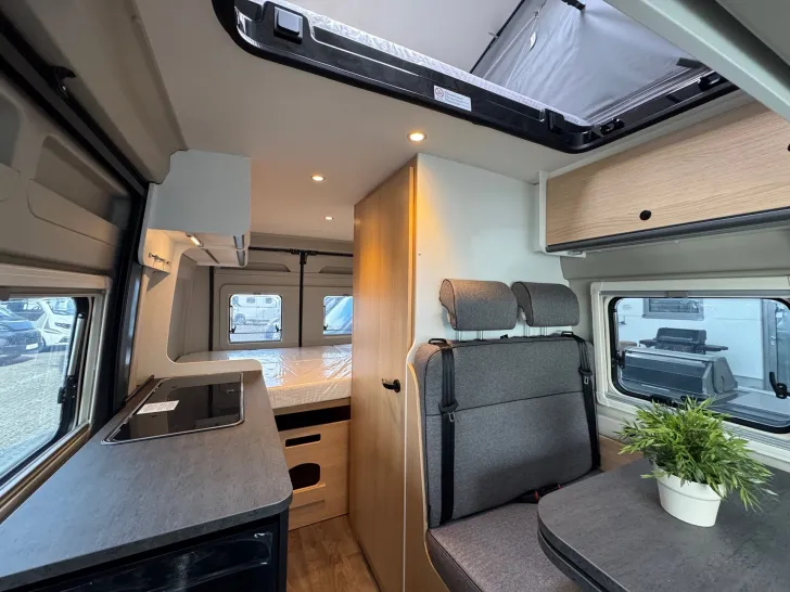 Fahrzeugbild Sunlight Camper Van Cliff 540 Schlafdach #10