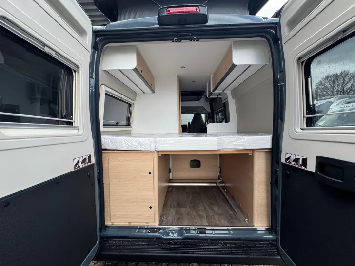 Fahrzeugbild Sunlight Camper Van Cliff 540 Schlafdach #17