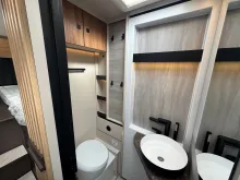 Fahrzeugbild Bürstner Signature SFT 7.0 Lithiumbatterie*3,65t*Markise #11