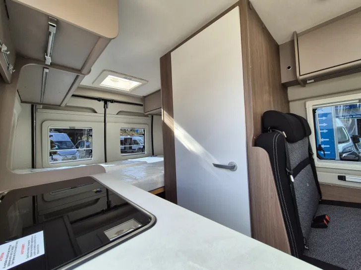 Fahrzeugbild Carado CV540 Entry *90L-Tank*Vorber.RFK* #11