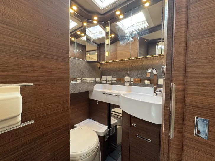 Fahrzeugbild Carthago chic c-line I 4.9 LE L MB*Automatik*4,5to.*170PS #14