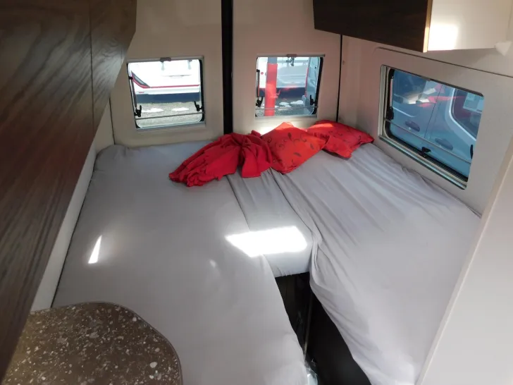 Fahrzeugbild Bürstner Habiton X HMX 6.0 Brandneu, mit Slide-Bath #14