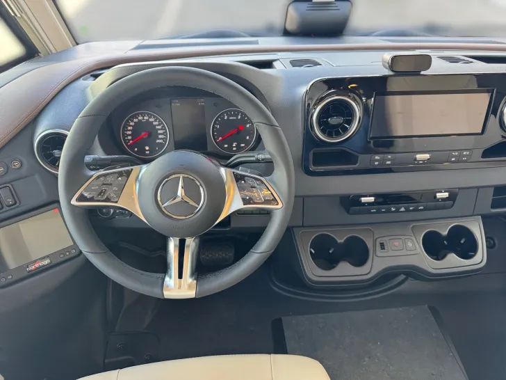 Fahrzeugbild Carthago chic c-line I 4.9 LE L MB*4,5to.*170PS #7